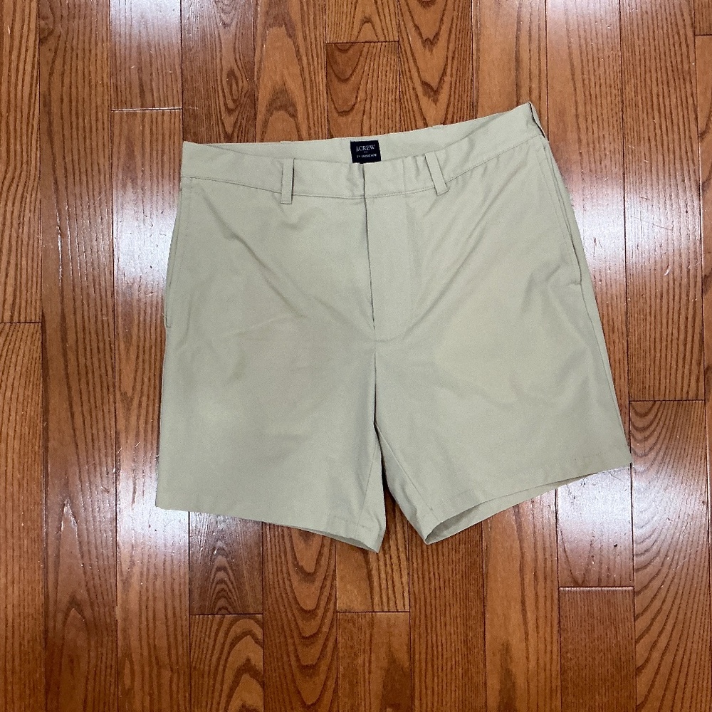 J crew men’s short 7 inch inseam  Khaki